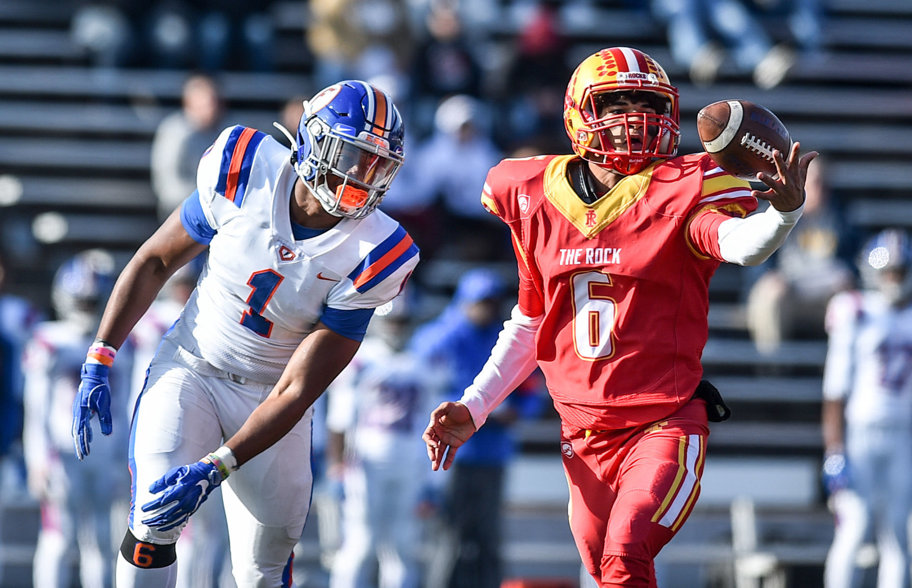 110919-mda-spt-rocky-football-018a.jpg